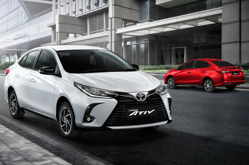 Toyota Yaris ATIV 1.2 Sport Premium CVT รถเก๋ง 4 ประตูในพิกัด Eco Car ของทางค่าย