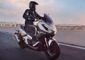 Honda ADV 350 ปี 2022 รถจักรยานยนต์สกู๊ตเตอร์ SUV รุ่นใหญ่จากค่ายปีกนกที่สายลุยไม่ควรพลาด