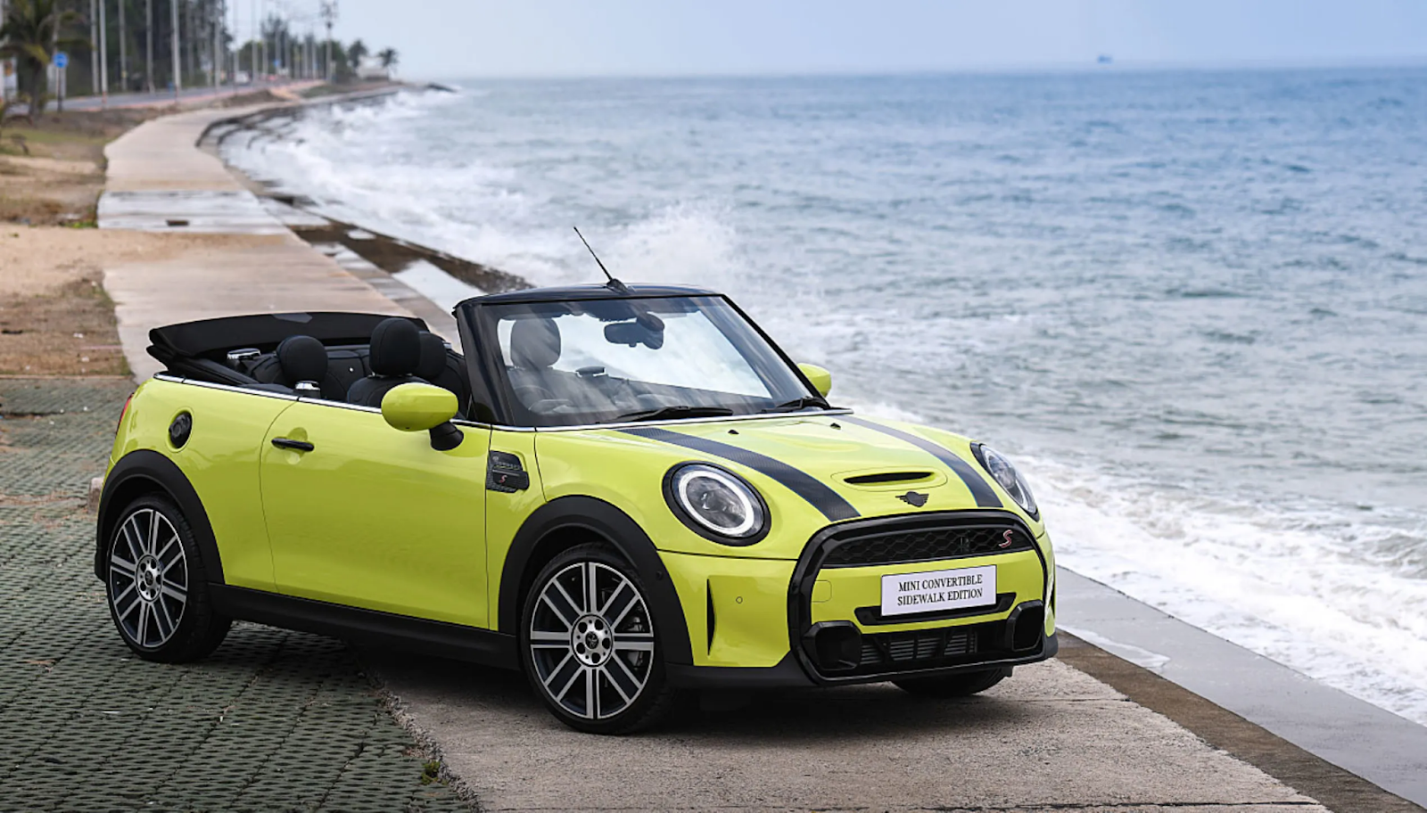 Mini Cooper S Convertible Sidewalk Edition รถยนต์ Hatchback เปิดประทุ่น