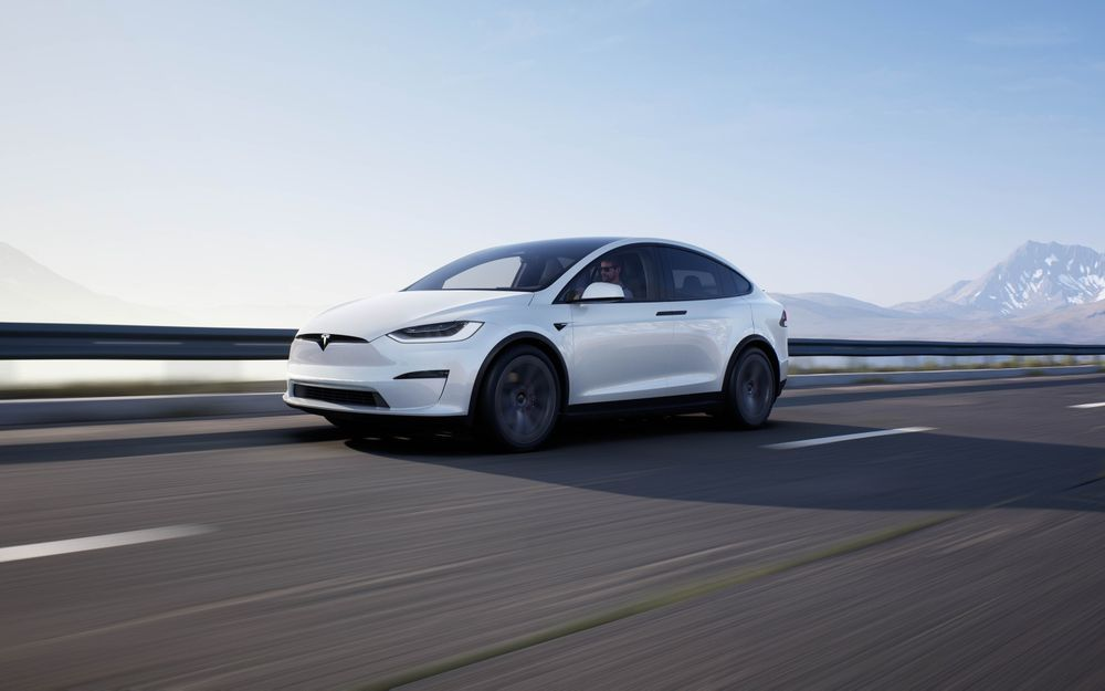 Tesla Model X ปี 2022 สุดยอดรถยนต์ SUV พลังงานไฟฟ้าล้วน รุ่นเรือธงของแบรนด์ กับเทคโนโลยีสุดล้ำแบบจัดเต็ม