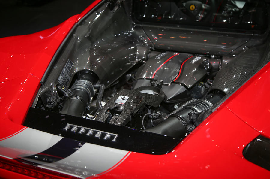 Ferrari 488 Pista รถยนต์ Super Car พี่ใหญ่ของ Series V8 ที่ถูกอัพเกรดขุมพลังใหม่ กับพละกำลัง 720 แรงม้า 9