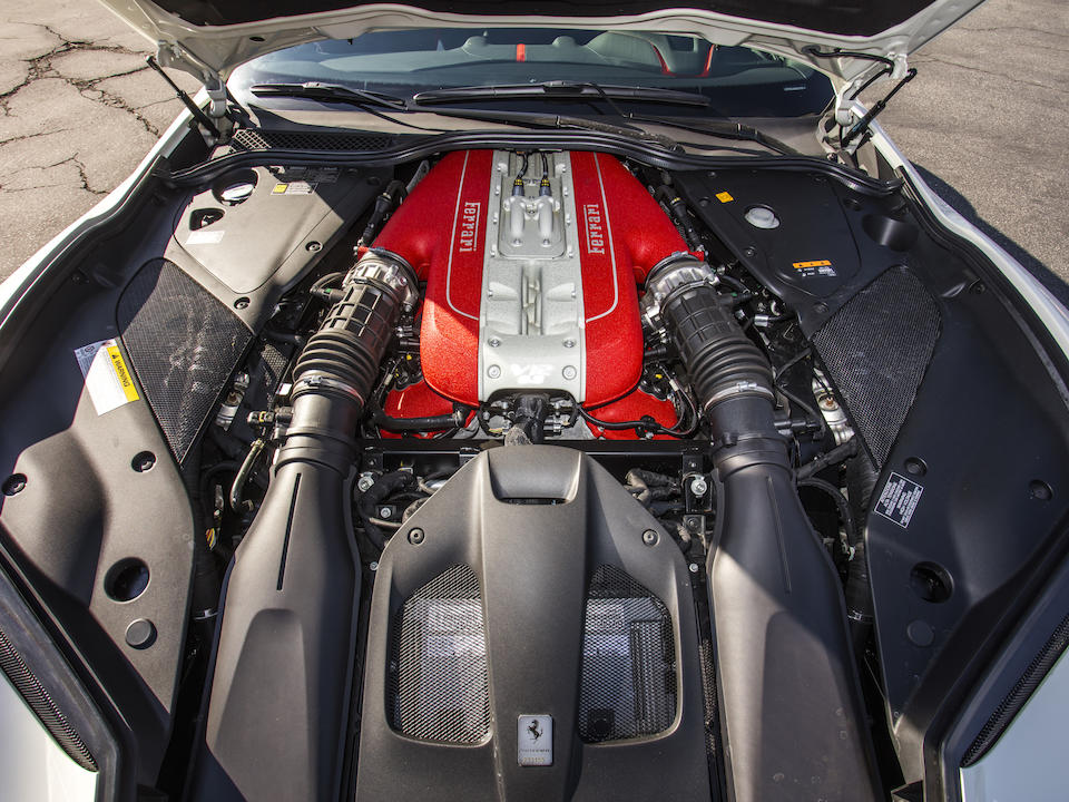 Ferrari 812 Superfast รถยนต์ Super Car เครื่องยนต์เบนซิน V12 วางหน้าคันใหม่ ที่พัฒนามาจากรถรุ่นยอดฮิดของแบรนด์9