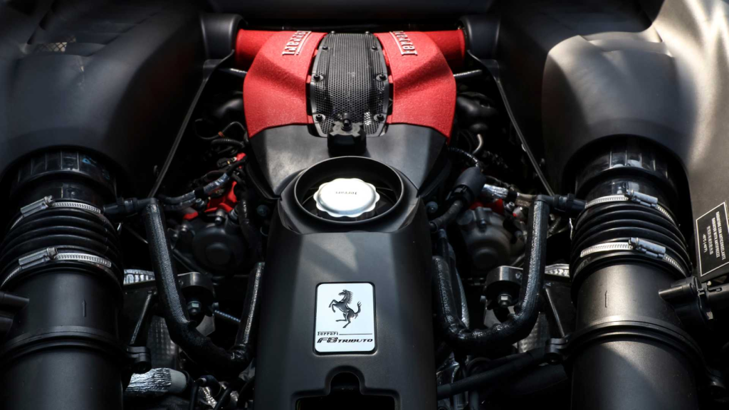 Ferrari F8 Tributo Super Car ที่จะมายกระดับให้กับ ตระกูลเครื่องยนต์ V8 วางกลางทวินเทอร์โบ9