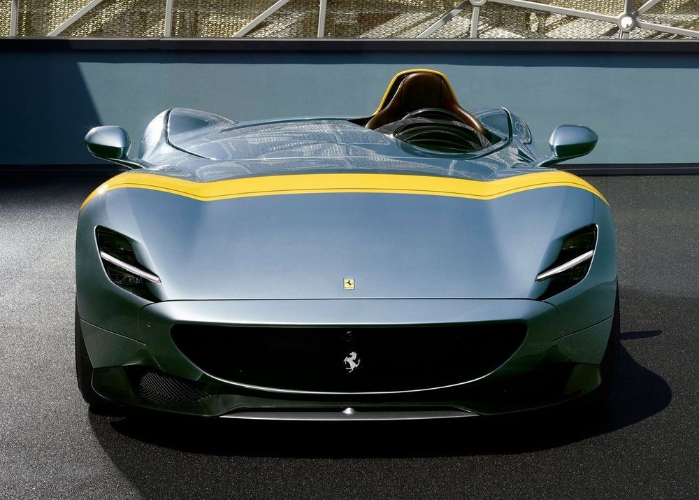 Ferrari Monza SP1 รถยนต์ Sport Car หนึ่งที่นั่ง รุ่นพิเศษจากคลาส Icona ที่ขึ้นไปคว้ารางวัล Compasso d'Oro ในปี 20202