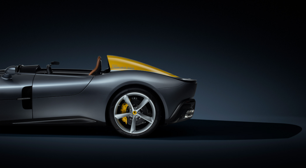 Ferrari Monza SP1 รถยนต์ Sport Car หนึ่งที่นั่ง รุ่นพิเศษจากคลาส Icona ที่ขึ้นไปคว้ารางวัล Compasso d'Oro ในปี 20204